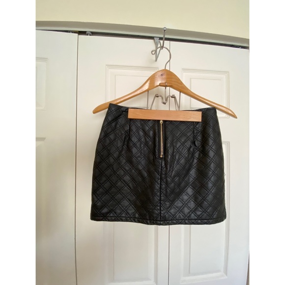 EXPRESS CROSS-STITCH MINI SKIRT - Picture 2 of 3